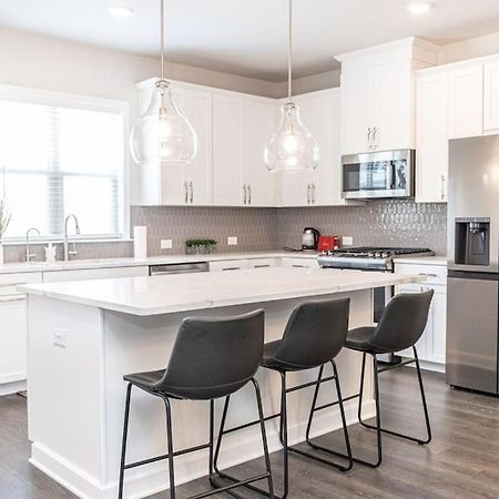 New Spacious 3 Bedroom Suite Garage Parking Free Wi-Fi Office Space And Patio View Duluth Exterior photo